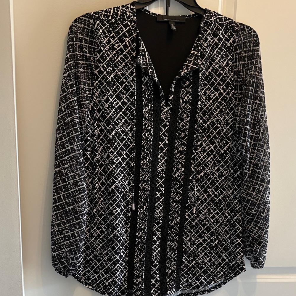 White House Black Market Monochrome Patterned Blouse